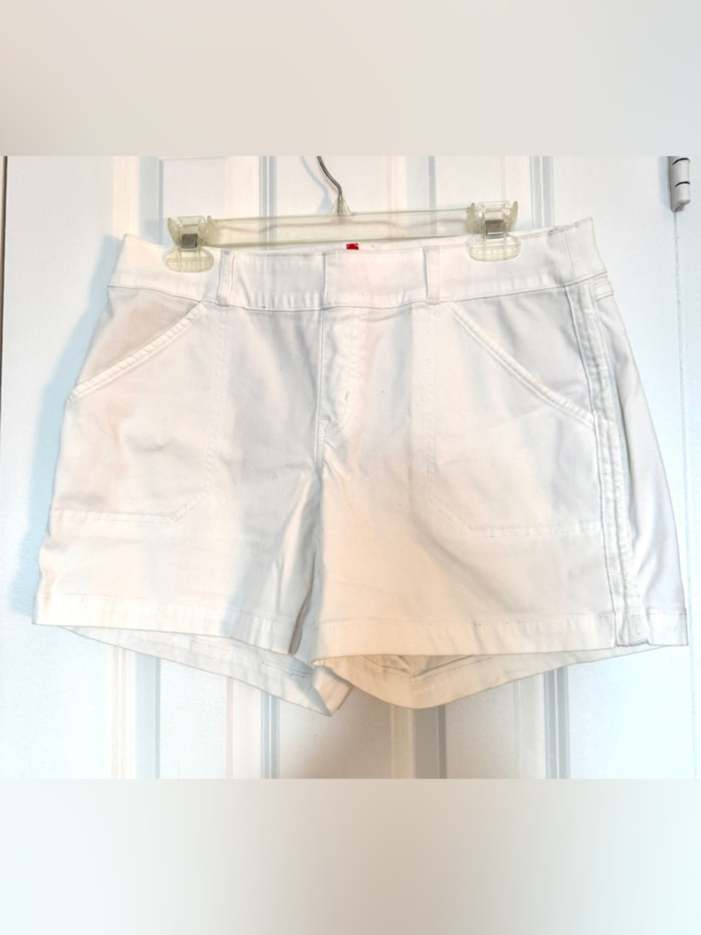 🎀 SPANX SHORTS White Large EUC 🎀